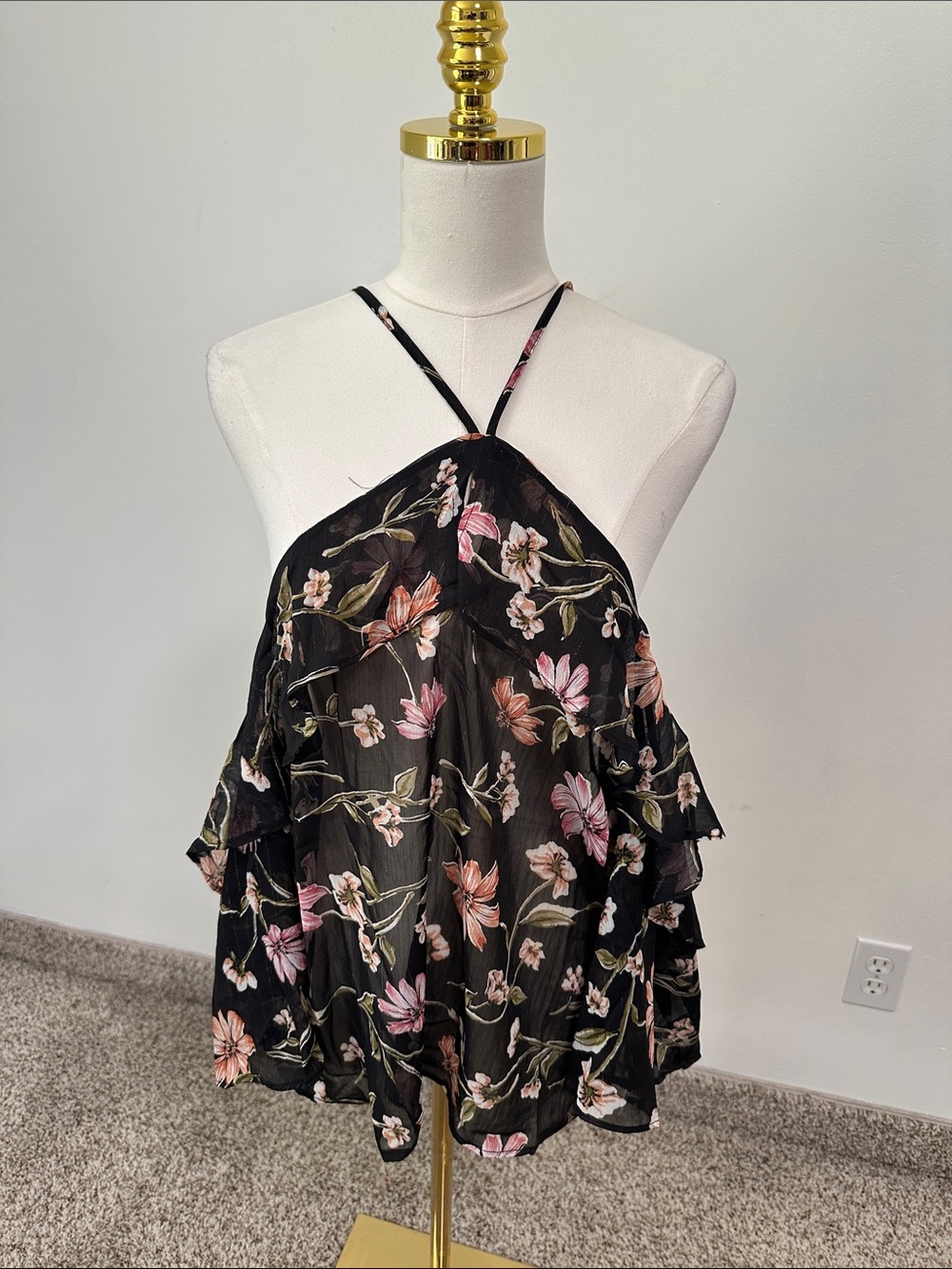 🦎 NWT Iris Off she Shoulder Blouse